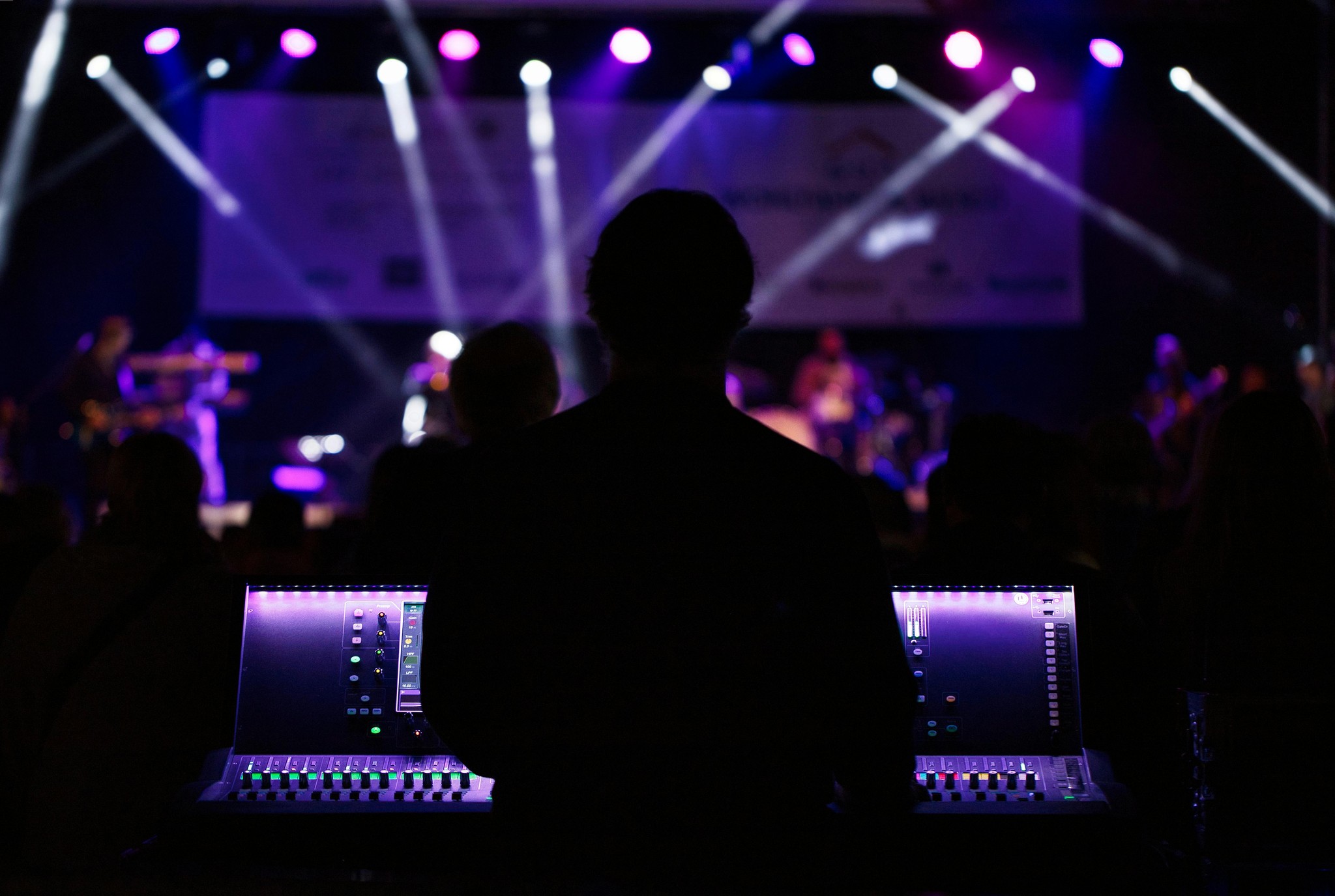 audio-equipment-for-livestreaming